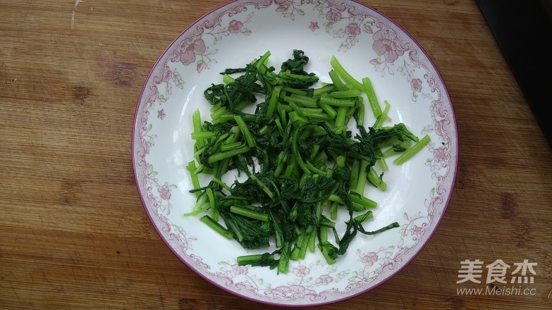 Fresh White Fungus Mixed with Chrysanthemum recipe