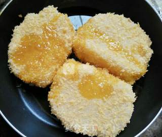Fried Glutinous Rice Cake with Bread Crumbs recipe