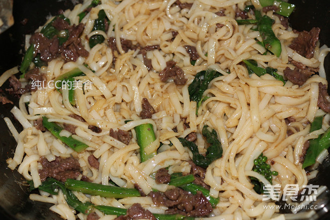 Stir-fried Beef River with Chinese Kale recipe