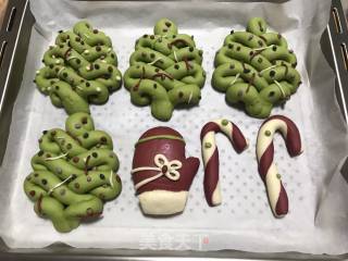 Christmas Pattern Buns recipe