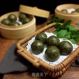 #春食野菜香# Mugwort Egg Yolk Pork Floss Green Tuan recipe