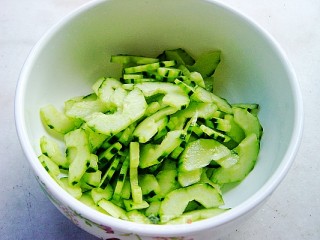 [summer Cold Dish] Cucumber Mixed with Jellyfish recipe