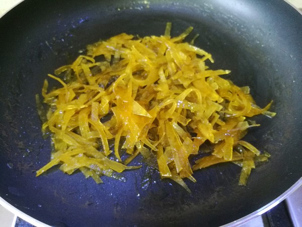 Candied Pomelo Peel Silk for Nourishing Lungs and Relieving Cough recipe