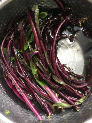 Stir-fried Red Rapeseed Strips recipe