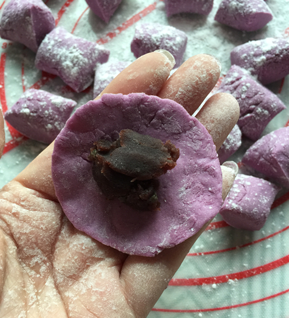 Two-color Glutinous Rice Balls with Fermented Rice recipe