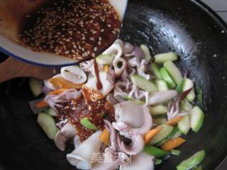 Korean Home Cooking-spicy Stir-fried Cuttlefish with Vegetables recipe