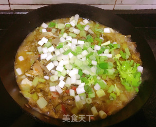 Braised Crucian Carp with Pickled Peppers in Soy Sauce recipe