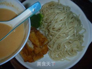 Sauce-flavored Salt and Pepper Pork Chop Noodles recipe