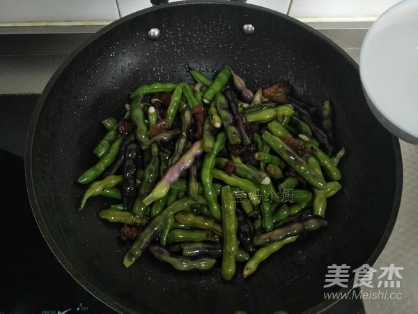 Braised Pork with Mixed Beans recipe