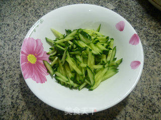 Lamb Tail Bamboo Shoots Mixed with Cucumber recipe