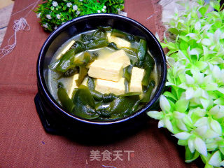 Seaweed Tofu Soup recipe