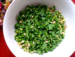 Steamed Garlic Stalk Tail recipe