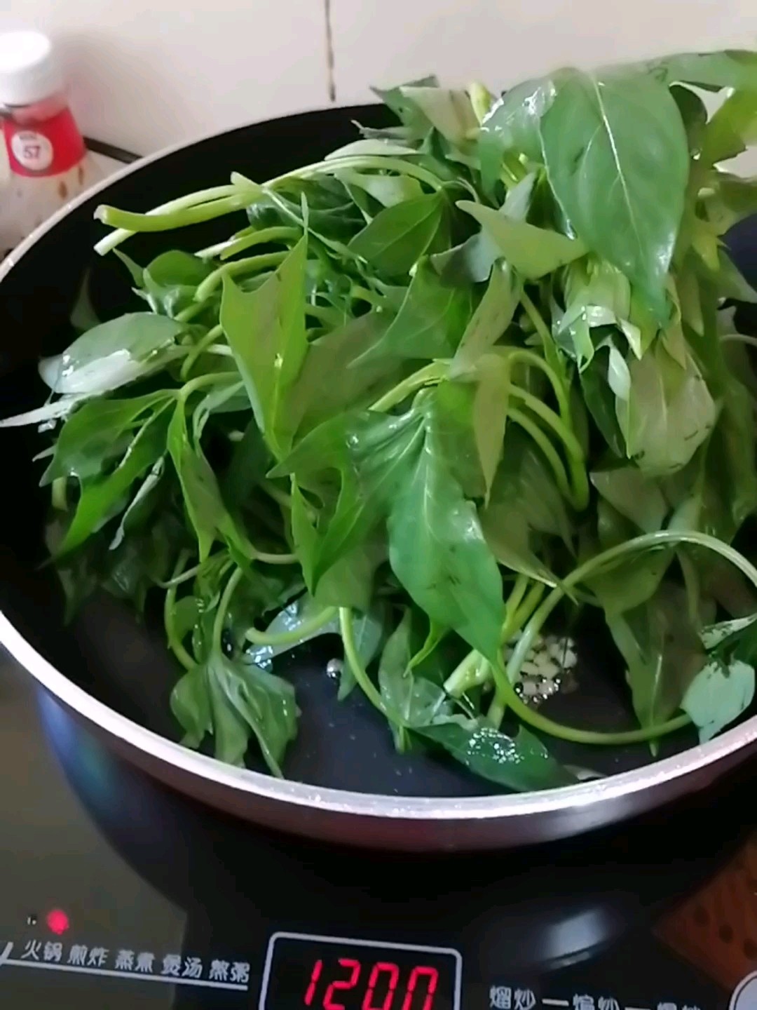 Fried Noodles with Sweet Potato Leaves recipe