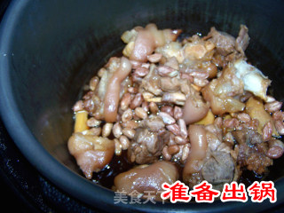 Nutritious Peanut Pork Knuckle recipe