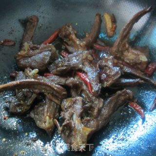 Stir Fried Duck Clavicle recipe