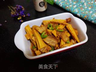 Stir-fried Yuba with Pork Belly recipe