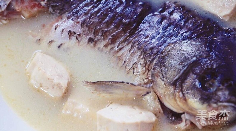 Milky White Crucian Fish Tofu Soup recipe