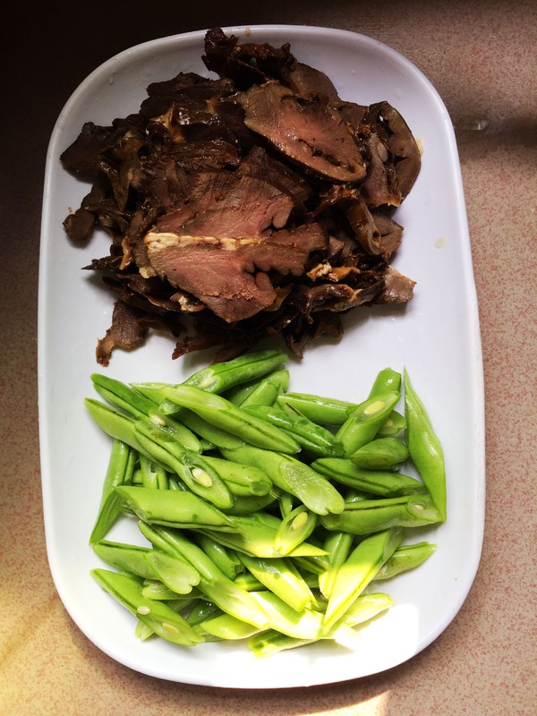 Stir-fried Pork Heart with Green Beans recipe