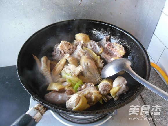 Stewed Chicken Head Mushroom recipe