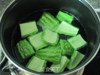 Soy Bean Bitter Gourd Soup recipe
