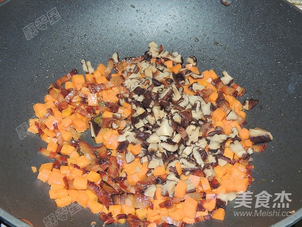 Bacon and Shiitake Mushroom Braised Rice recipe