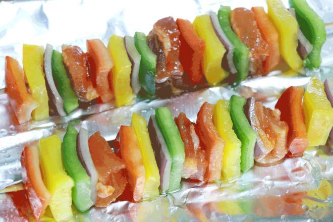 Colored Pepper Kebabs, A New Nutritional Match recipe