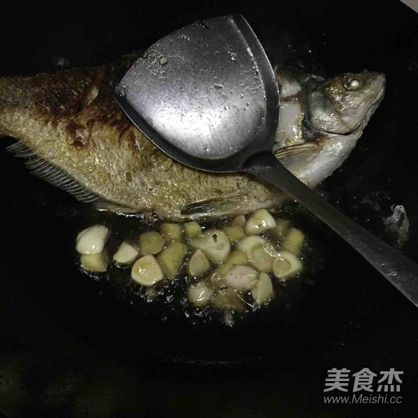 Braised Wuchang Fish Bream recipe