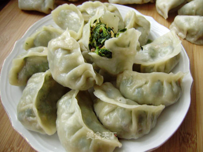 Home-cooked Staple Food-steamed Dumplings with Canola Sauce recipe