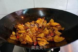 Stir-fried Potato Chips with Pork Belly recipe