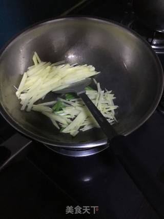 Green Pepper and Potato Shreds recipe