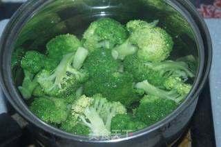 Stir-fried Broccoli with Black Fungus recipe