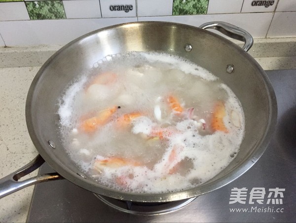 Squid and Shrimp Soup Rice Cake recipe