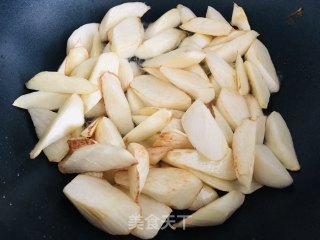 A Home-cooked Dish that is More Delicious Than Meat, Stewed in Oil recipe