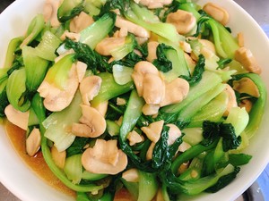 Stir-fried Mushroom Rape recipe