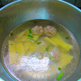 Egg Skin Meatball Soup recipe