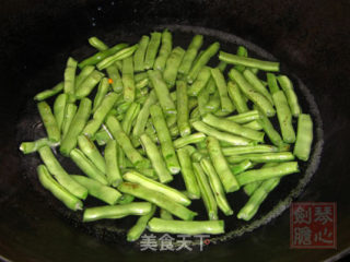 Braised Pork Ribs with String Beans recipe