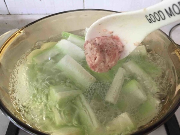 Loofah Meatball Soup recipe