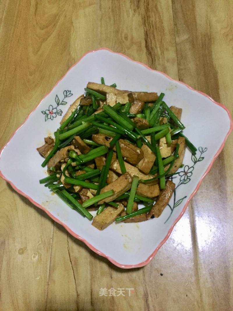 Stir-fried Chives with Fragrant Dried recipe