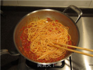 Classic Italian Spaghetti Bolognese recipe