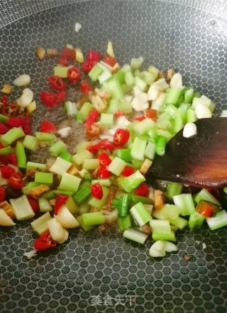 Stir-fried Beef with White Radish recipe