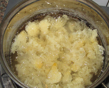 Cucumber with Tremella recipe