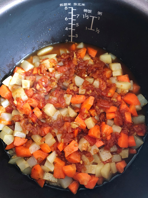 Stewed Rice with Tomato Sauce and Potato Sausage recipe