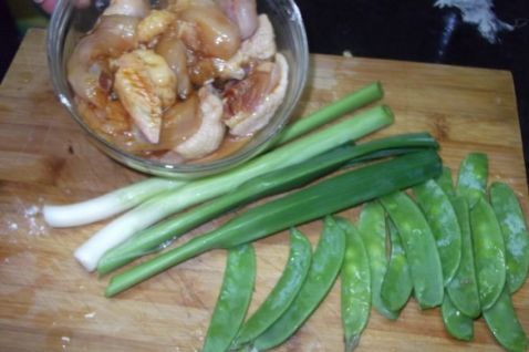 Fried Chicken with Snow Peas recipe