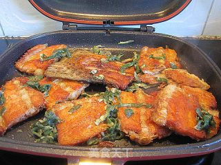 Fried Salmon Bones with Dried Spice Leaves recipe