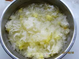 Strawberry Stewed Tremella recipe