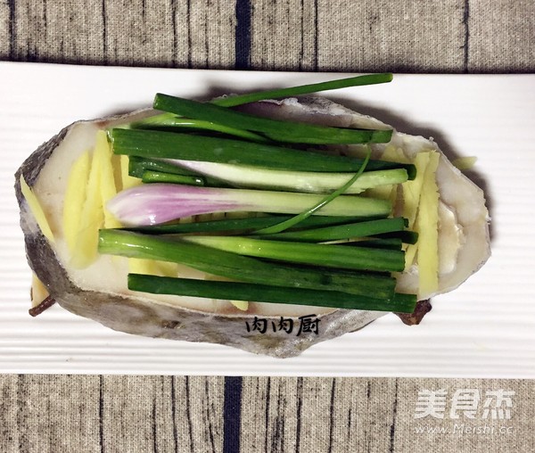 "the Nutritionist on The Table", Steamed Cod Meat with Plum and Shiitake Mushrooms recipe