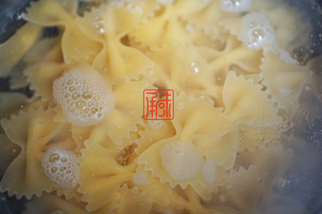 Chengwei Seafood Abalone and Butterfly Pasta recipe