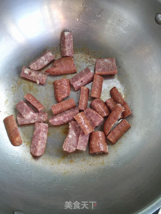 Stir-fried Beef Sausage with Chinese Cabbage Stem recipe