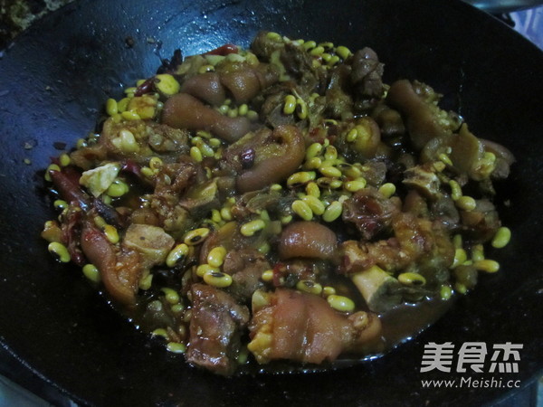 Soy Roast Pork Feet recipe