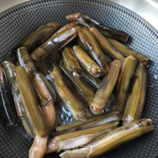 The King of Oil Razor Clams recipe